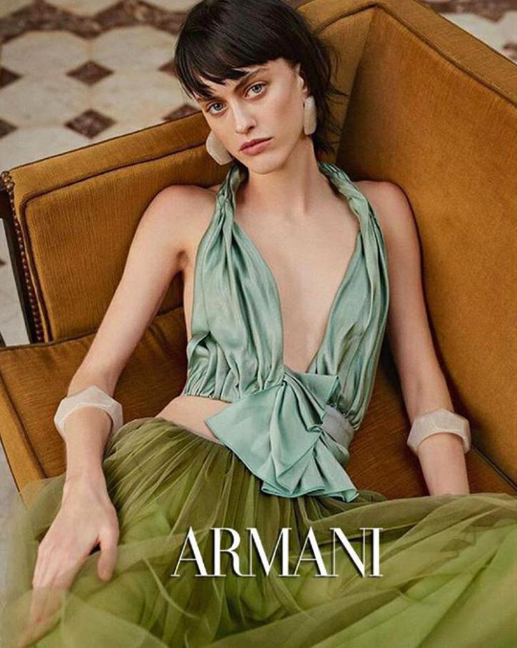 Lookbook woman . Armani (2020-06-10-2020-06-10)