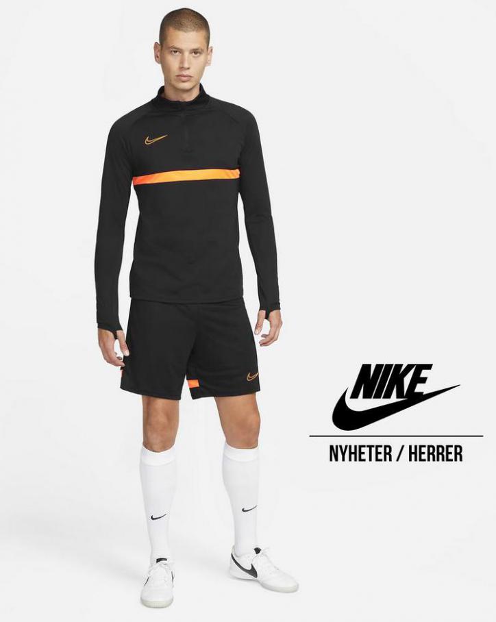 Nyheter / Herrer. Nike (2021-12-14-2021-12-14)